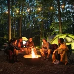 Camping și retragere la munte: Cele mai bune moduri de a vă distra seara